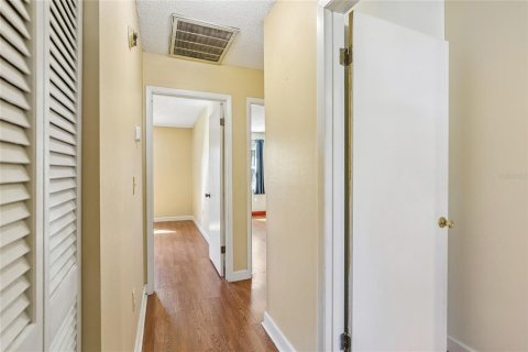 Touwnhouse à vendre à Tampa, Floride: 3 chambres, 133.78 m2 № 2420624 - photo 16