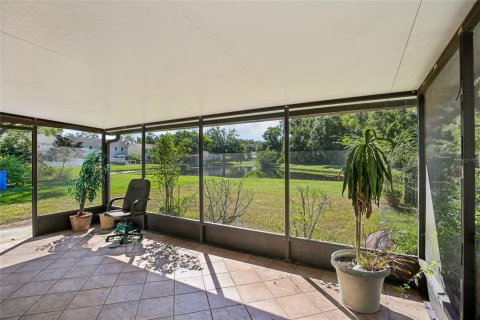 Touwnhouse à vendre à Tampa, Floride: 3 chambres, 133.78 m2 № 2420624 - photo 28