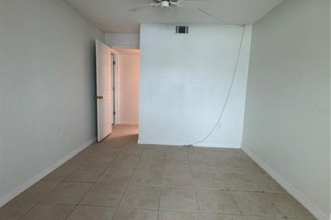 Copropriété à vendre à New Port Richey, Floride: 2 chambres, 102.56 m2 № 1902037 - photo 15