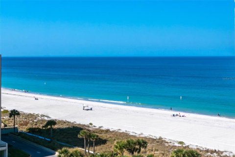 Condominio en Clearwater, Florida, 2 dormitorios  № 2100454