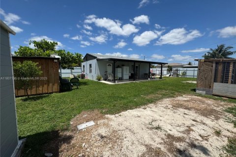 House in Miami, Florida 2 bedrooms, 71.35 sq.m. № 1746228 - photo 24