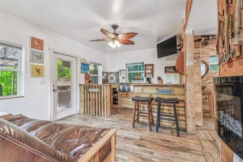 Propiedad comercial en venta en Tampa, Florida, 396.14 m2 № 2102950 - foto 21