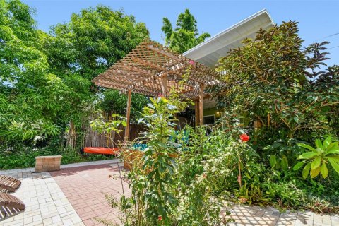 Propiedad comercial en venta en Tampa, Florida, 396.14 m2 № 2102950 - foto 16