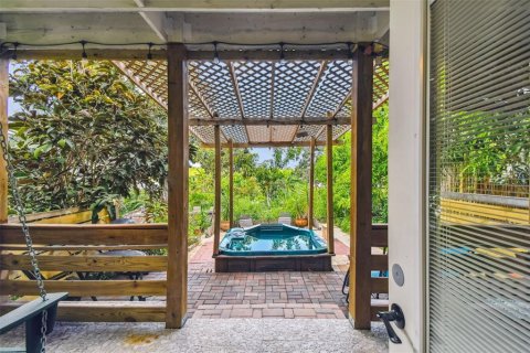 Propiedad comercial en venta en Tampa, Florida, 396.14 m2 № 2102950 - foto 13