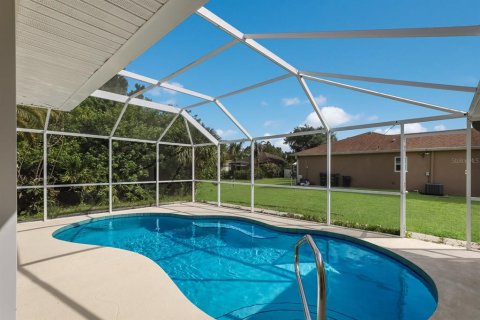 Villa ou maison à vendre à North Port, Floride: 3 chambres, 172.61 m2 № 1917841 - photo 28