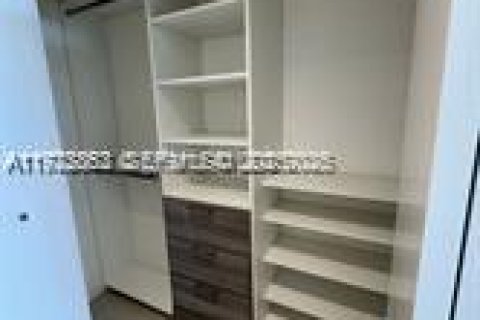 Condo in Doral, Florida № 1976550 - photo 7