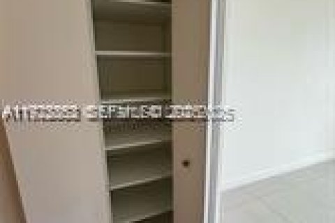 Condo in Doral, Florida № 1976550 - photo 5