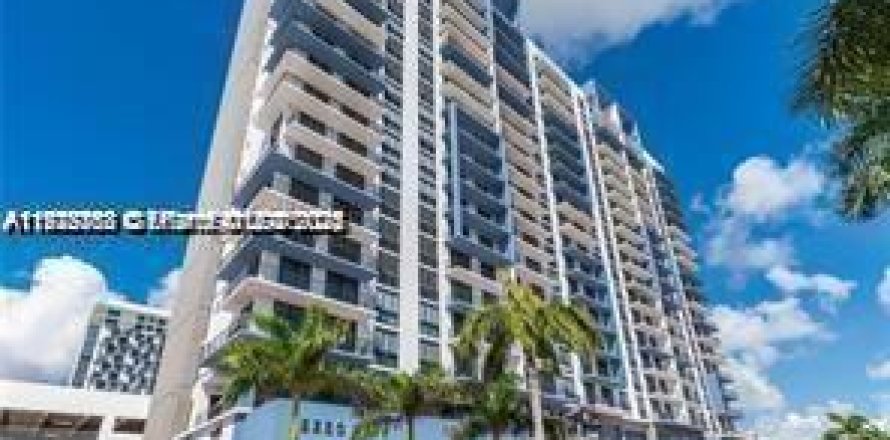 Studio in the Condo in Doral, Florida № 1976550