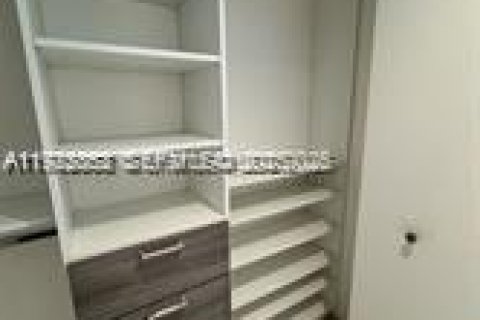 Condo in Doral, Florida № 1976550 - photo 6