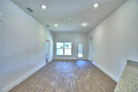 House in Auburndale, Florida 4 bedrooms, 169.08 sq.m. № 2102180 - photo 24