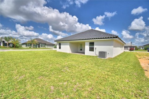 House in Auburndale, Florida 4 bedrooms, 169.08 sq.m. № 2102180 - photo 10