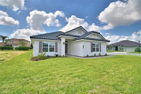 House in Auburndale, Florida 4 bedrooms, 169.08 sq.m. № 2102180 - photo 2