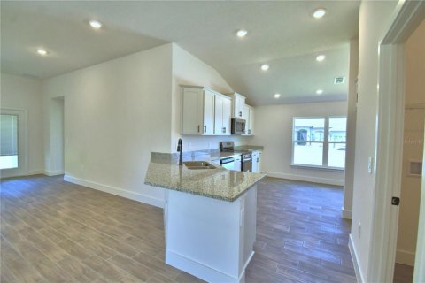 House in Auburndale, Florida 4 bedrooms, 169.08 sq.m. № 2102180 - photo 19