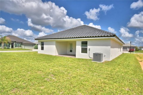 House in Auburndale, Florida 4 bedrooms, 169.08 sq.m. № 2102180 - photo 9