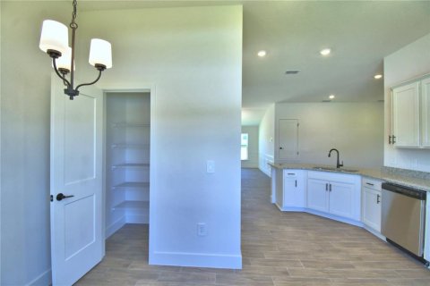 House in Auburndale, Florida 4 bedrooms, 169.08 sq.m. № 2102180 - photo 23
