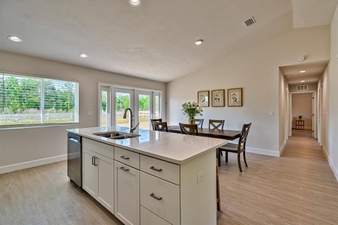 House in Hawthorne, Florida 3 bedrooms, 157.93 sq.m. № 2106095 - photo 7