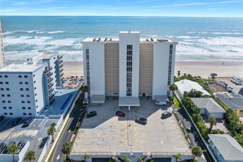 Copropriété à vendre à Ormond Beach, Floride: 2 chambres, 105.07 m2 № 1907942 - photo 1
