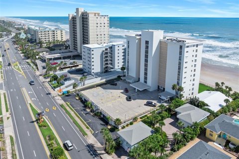 Copropriété à vendre à Ormond Beach, Floride: 2 chambres, 105.07 m2 № 1907942 - photo 2