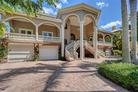 Купить виллу или дом в Сарасота, Флорида 11 комнат, 498.05м2, № 1677283 - фото 2