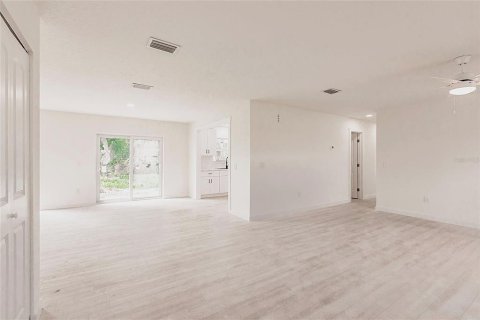 House in Rotonda, Florida 3 bedrooms, 143.26 sq.m. № 1776626 - photo 3