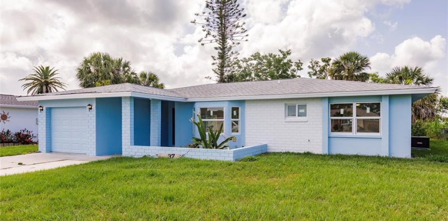 House in Rotonda, Florida 3 bedrooms, 143.26 sq.m. № 1776626