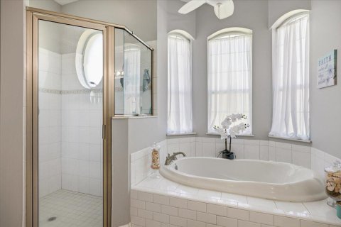 House in Vero Beach, Florida 3 bedrooms, 176.24 sq.m. № 2083430 - photo 30