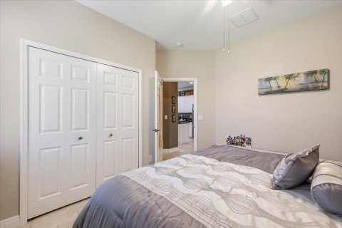 House in Vero Beach, Florida 3 bedrooms, 176.24 sq.m. № 2083430 - photo 23