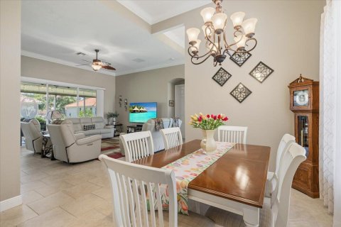 House in Vero Beach, Florida 3 bedrooms, 176.24 sq.m. № 2083430 - photo 9