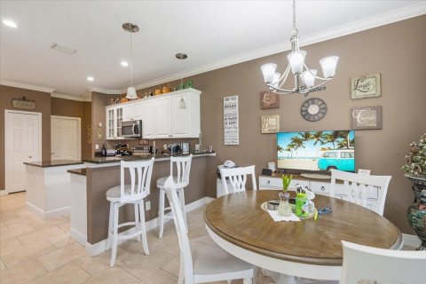 House in Vero Beach, Florida 3 bedrooms, 176.24 sq.m. № 2083430 - photo 15