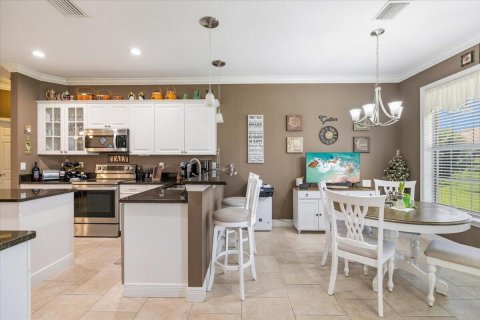 House in Vero Beach, Florida 3 bedrooms, 176.24 sq.m. № 2083430 - photo 16