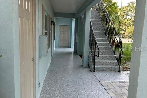Immobilier commercial à vendre à Saint Petersburg, Floride: 5 chambres, 259.48 m2 № 2424423 - photo 11