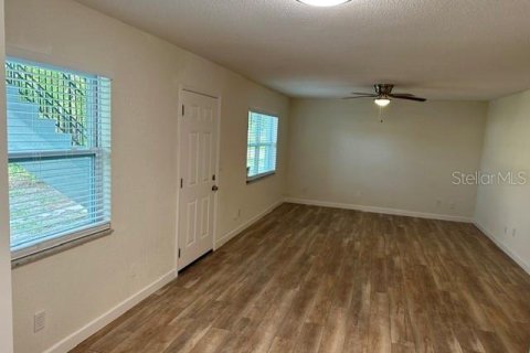 Immobilier commercial à vendre à Saint Petersburg, Floride: 5 chambres, 259.48 m2 № 2424423 - photo 17