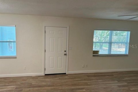 Immobilier commercial à vendre à Saint Petersburg, Floride: 5 chambres, 259.48 m2 № 2424423 - photo 30