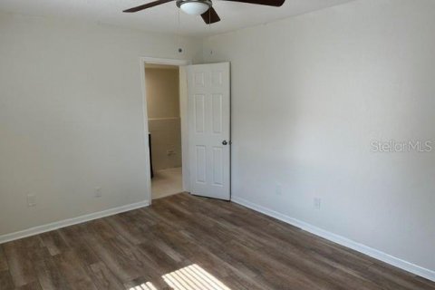 Immobilier commercial à vendre à Saint Petersburg, Floride: 5 chambres, 259.48 m2 № 2424423 - photo 28