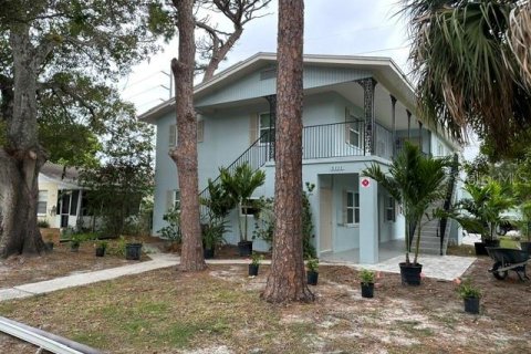 Immobilier commercial à vendre à Saint Petersburg, Floride: 5 chambres, 259.48 m2 № 2424423 - photo 2