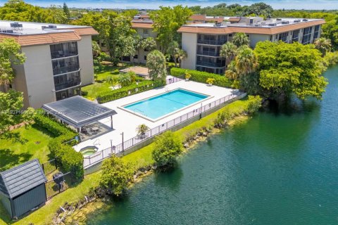 Copropriété à louer à Miami, Floride: 2 chambres, 119.57 m2 № 1995058 - photo 24