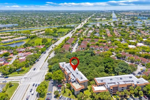 Copropriété à louer à Miami, Floride: 2 chambres, 119.57 m2 № 1995058 - photo 29