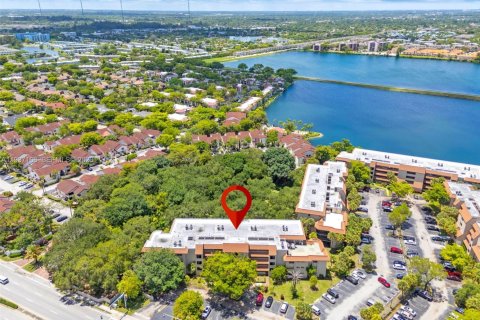 Copropriété à louer à Miami, Floride: 2 chambres, 119.57 m2 № 1995058 - photo 26