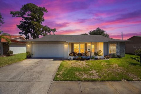House in New Port Richey, Florida 3 bedrooms, 135.73 sq.m. № 2291939