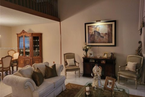 Купить виллу или дом в Майами, Флорида 4 спальни, № 1957972 - фото 10