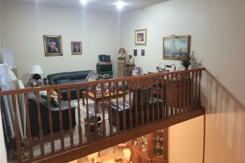 Купить виллу или дом в Майами, Флорида 4 спальни, № 1957972 - фото 28