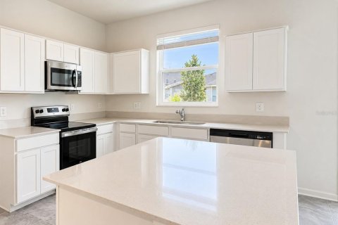 Touwnhouse à louer à Davenport, Floride: 3 chambres, 173.17 m2 № 2403050 - photo 2