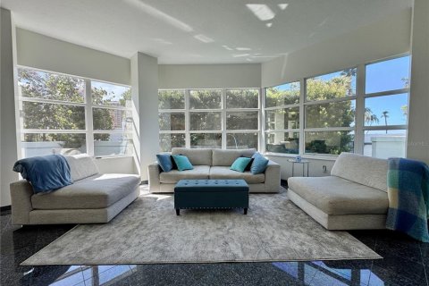 Condominio en alquiler en Sarasota, Florida, 3 dormitorios, 215.07 m2 № 1602585 - foto 3