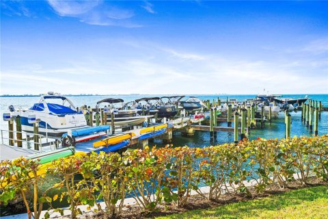 Condominio en alquiler en Sarasota, Florida, 3 dormitorios, 215.07 m2 № 1602585 - foto 17