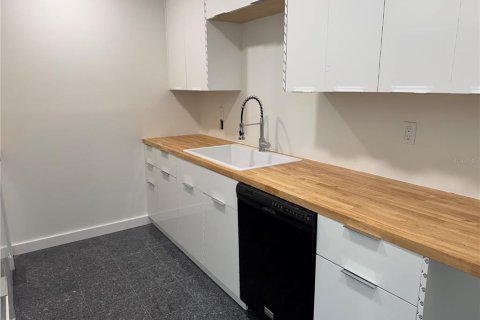 Condominio en alquiler en Sarasota, Florida, 3 dormitorios, 215.07 m2 № 1602585 - foto 8