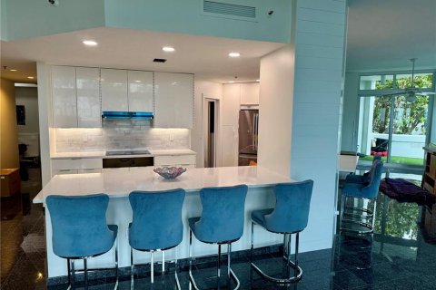 Condominio en alquiler en Sarasota, Florida, 3 dormitorios, 215.07 m2 № 1602585 - foto 4