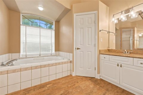 Casa en venta en Gainesville, Florida, 4 dormitorios, 254.37 m2 № 2199485 - foto 20
