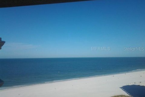 Condo in Clearwater, Florida, 2 bedrooms  № 2221608