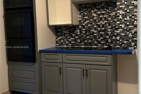 Купить виллу или дом в Майами-Гарденс, Флорида 3 спальни, 340.77м2, № 2079819 - фото 5