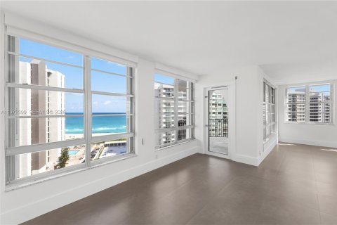 Copropriété à vendre à Miami Beach, Floride: 3 chambres, 205.31 m2 № 2047284 - photo 6